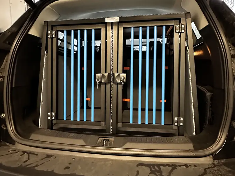 Doppelbox von SSBI im Kofferraum, Beispiel 5